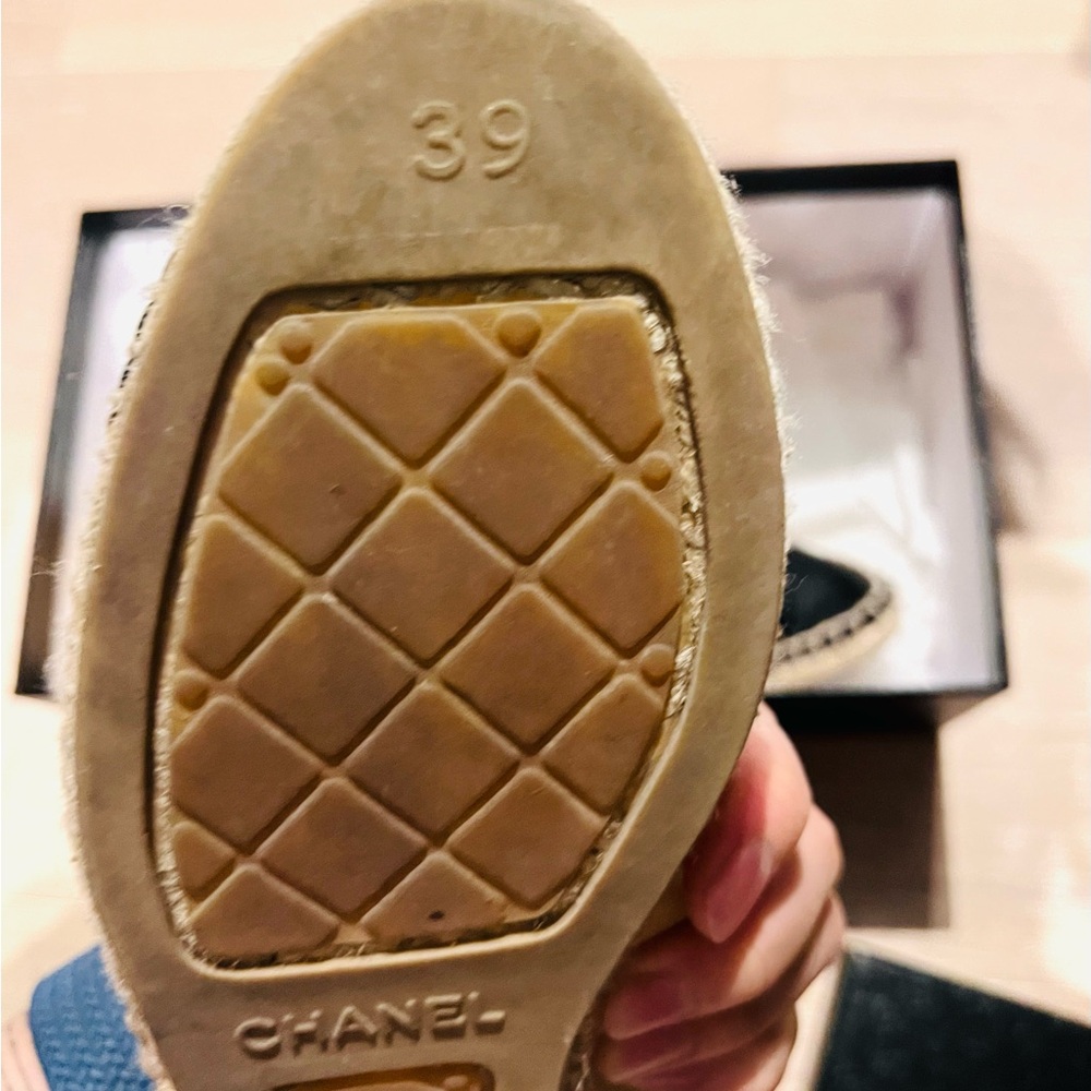 CHANEL Tan and Black Espadrilles - Picture 5 of 5